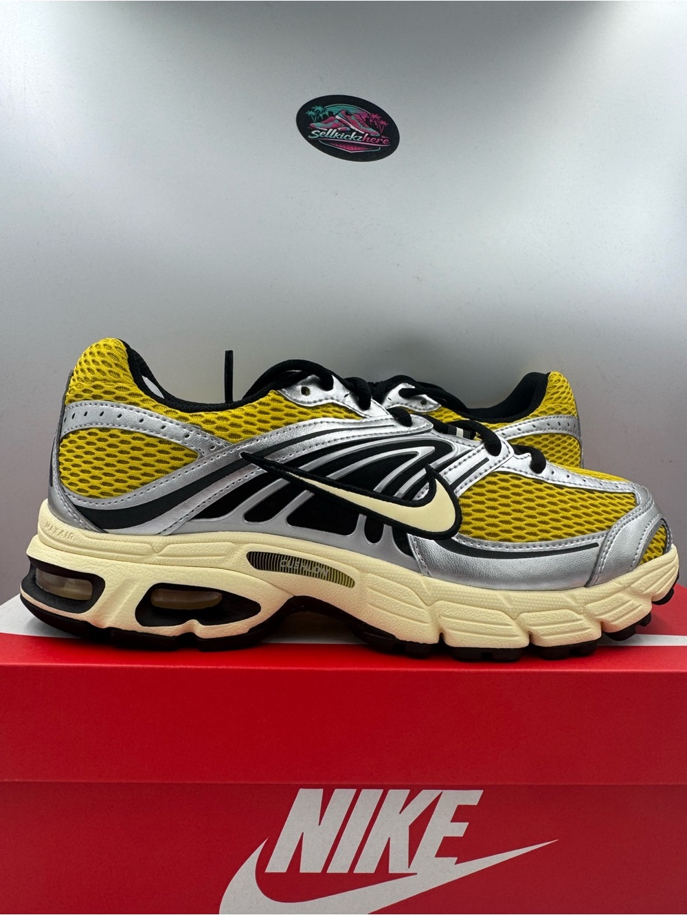 Nike Air Max Moto 2K Saffron Quartz Metallic Silver BRAND NEW Size 10 Women